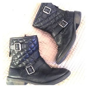 🚨 sold 🚨 Girls Quilted Moto Boots